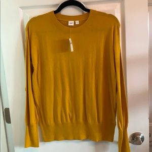 Gold lightweight GAP knit long sleeve Sz S